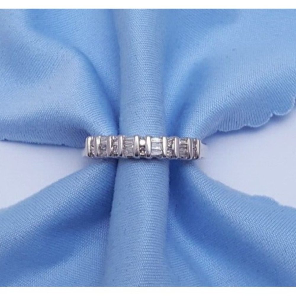 14K Karat Solid White Gold Designer Baguette & Round Diamond Ring - Size 6.50